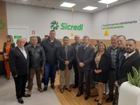 VEREADORES PARTICIPARAM DA INAUGURAÇÃO DA AGÊNCIA SICREDI EM BARRA DO QUARAI